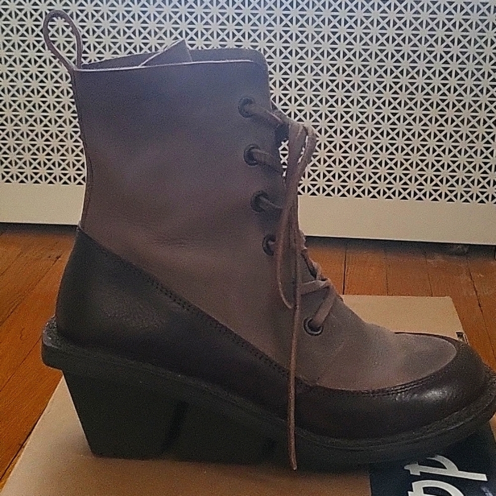 Trippen lace up wedge boot